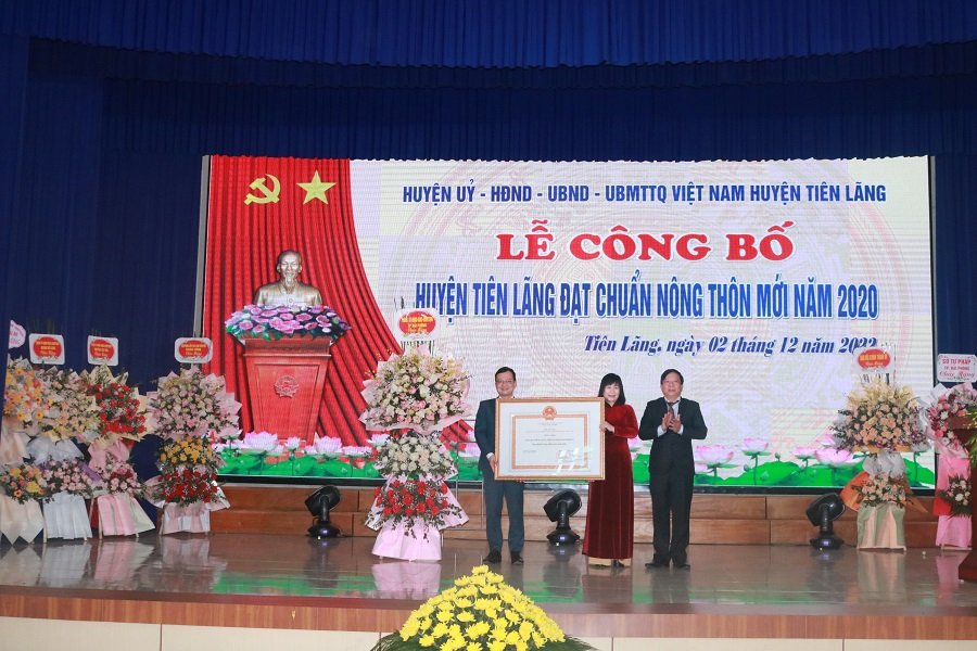 Hải Phòng:Huyện Tiên Lãng đón bằng công nhận huyện đạt chuẩn nông thôn mới